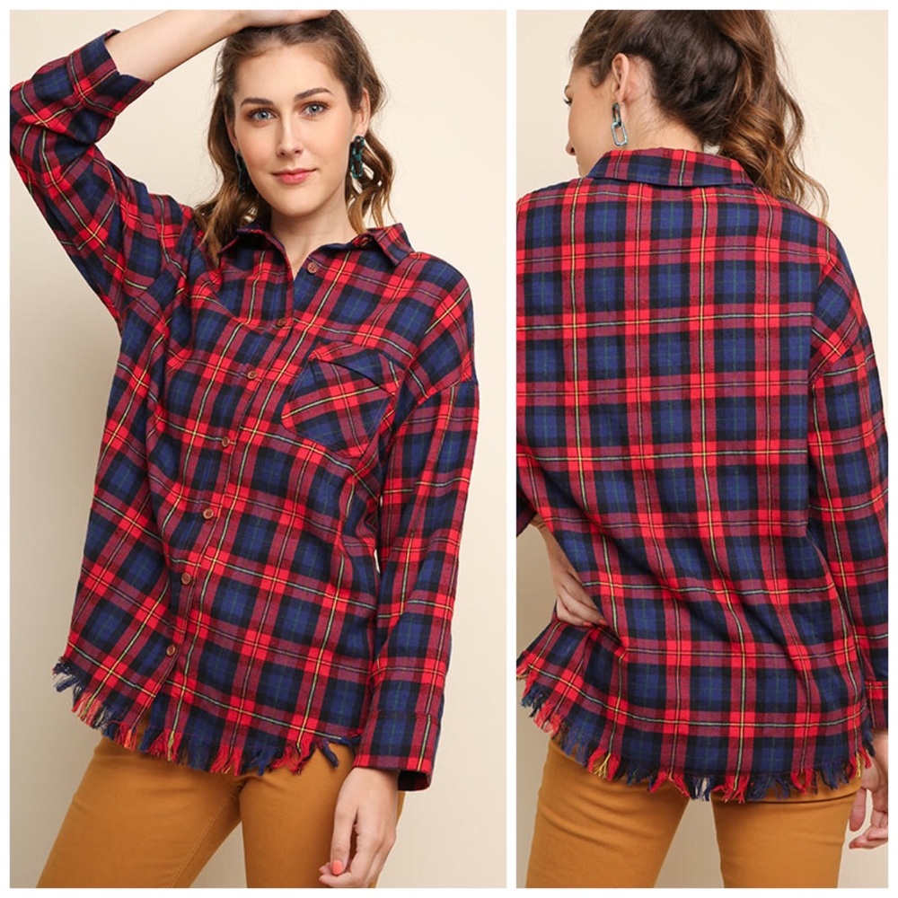 🆕Umgee Plaid Fray Hem Button Top